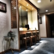 愛唯拉控股有限公司