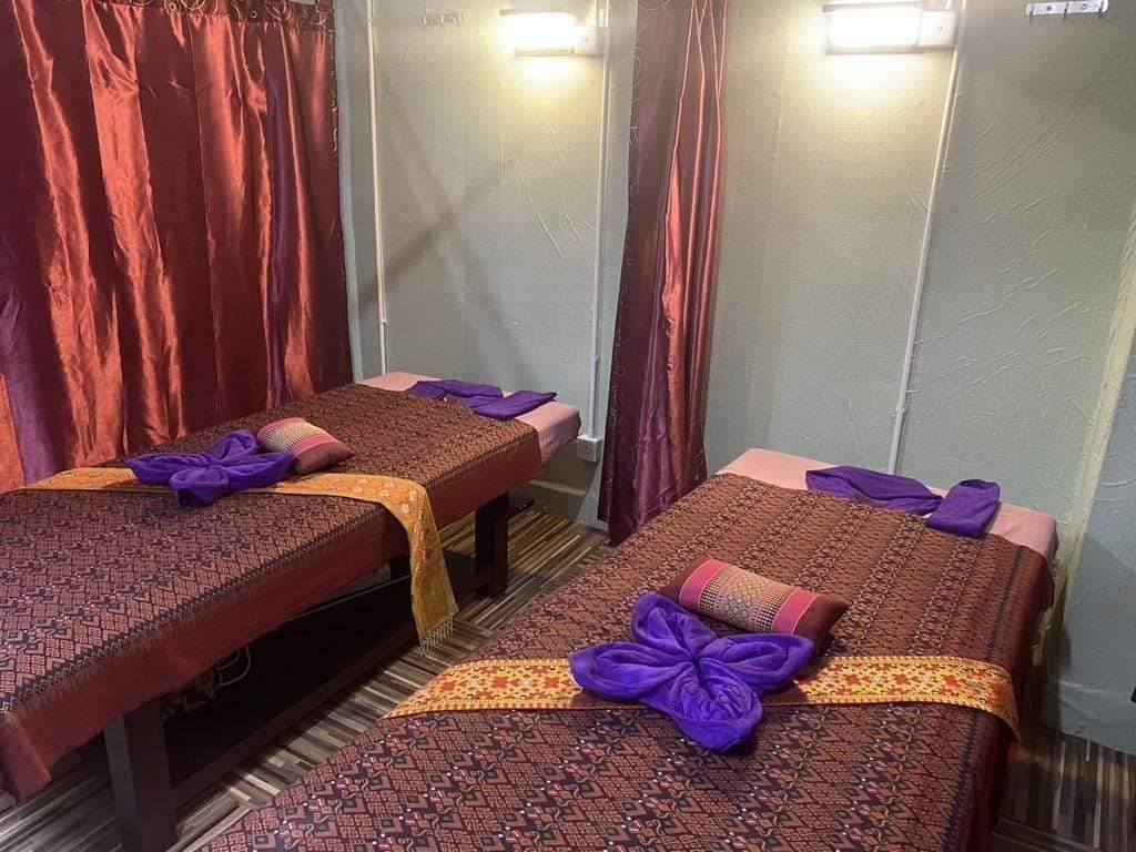 蓮花泰式按摩 (旺角) - Professional 按摩 Shop in 九龍 | BookFun