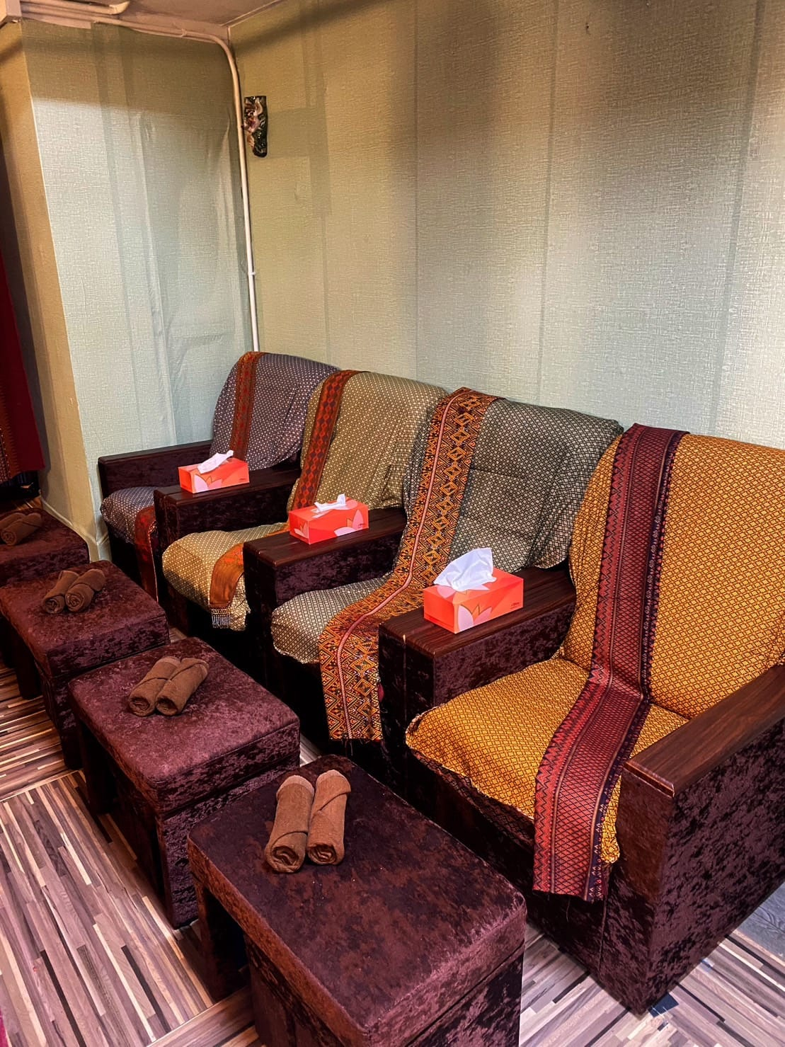 蓮花泰式按摩 (旺角) - Professional 按摩 Shop in 九龍 | BookFun