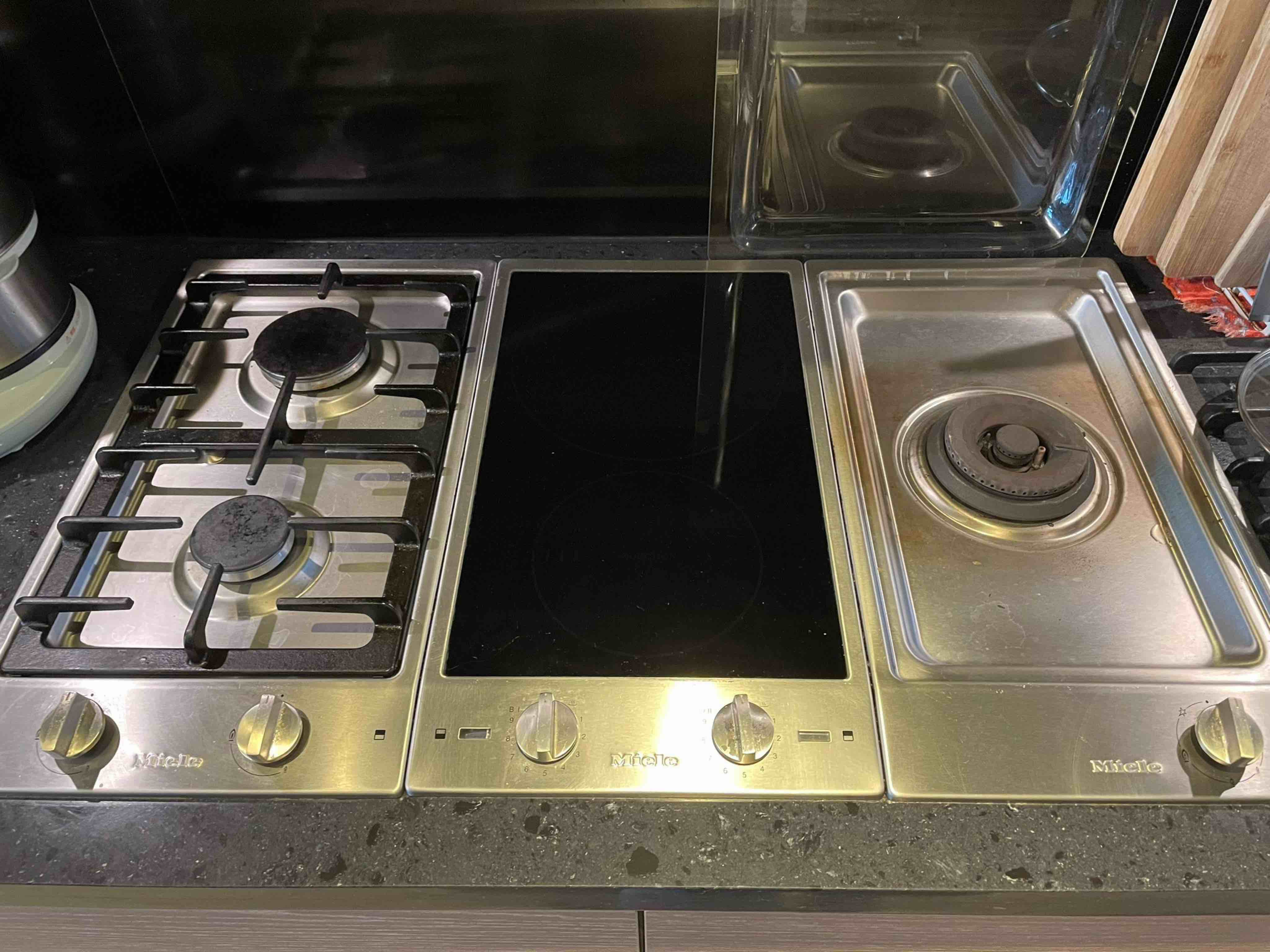 駿弘電器維修 - Professional 維修 Shop in 香港島 | BookFun