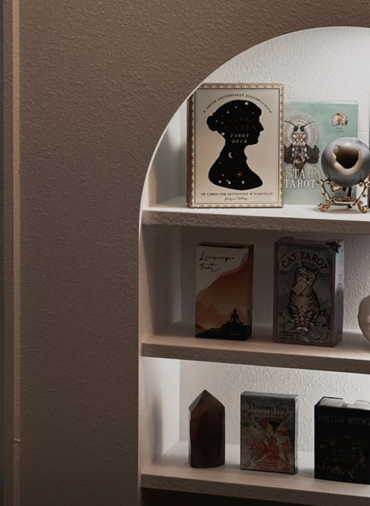 IW Tarot - Professional 興趣及音樂 Shop in 香港島 | BookFun